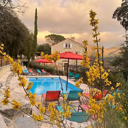 La Viste & Wellness Resort: Year-round Heated Pool Near Centre Bed & Breakfast *