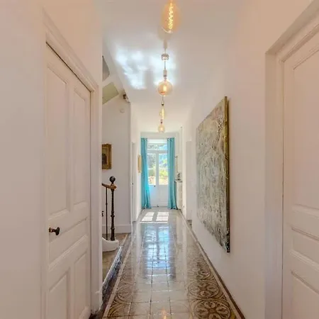 La Viste - Spa-jacuzzi - Massage- Sauna - 4 Saisons - Piscine Chauffee Toute L'annee - Heated Pool - 800m Centre Bed & Breakfast