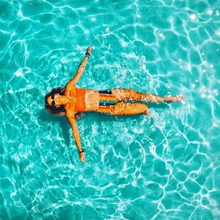La Viste & Wellness Resort: Year-round Heated Pool Near Centre Bed & Breakfast Nyons