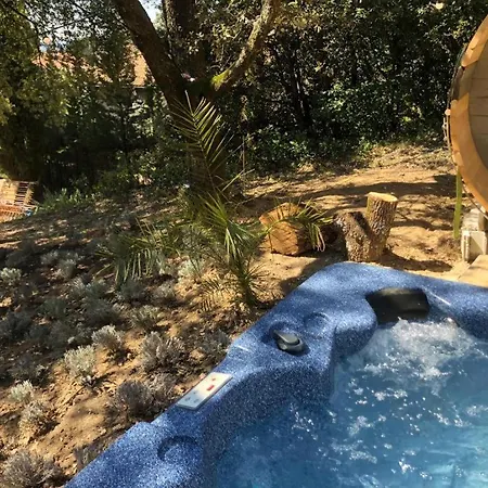 Bed & Breakfast La Viste & Wellness Resort: Year-round Heated Pool Near Centre