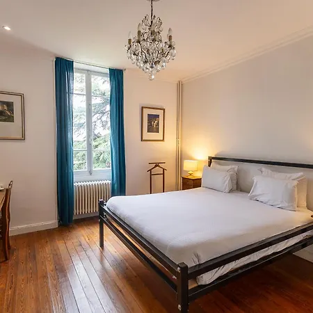 La Viste & Wellness Resort: Year-round Heated Pool Near Centre Bed & Breakfast Nyons